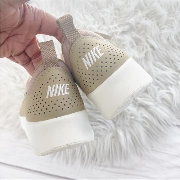 Nike Desert Camo Thea Leather Women's Sneakers in Tan Size 11 HTF - Picture 6 of 11